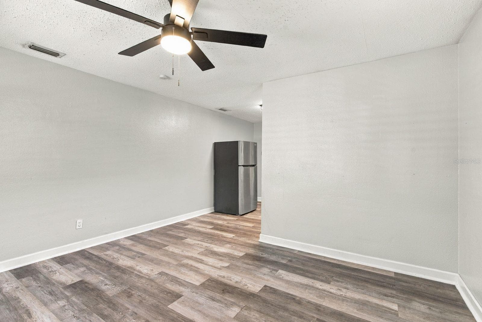 Duplex at 2834 FREEMONT TER S, ST PETERSBURG, photo 30 of 37