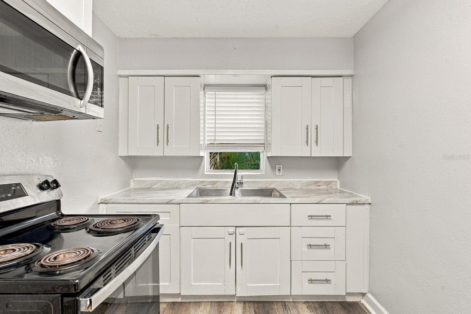 Duplex at 2834 FREEMONT TER S, ST PETERSBURG, photo 31 of 37