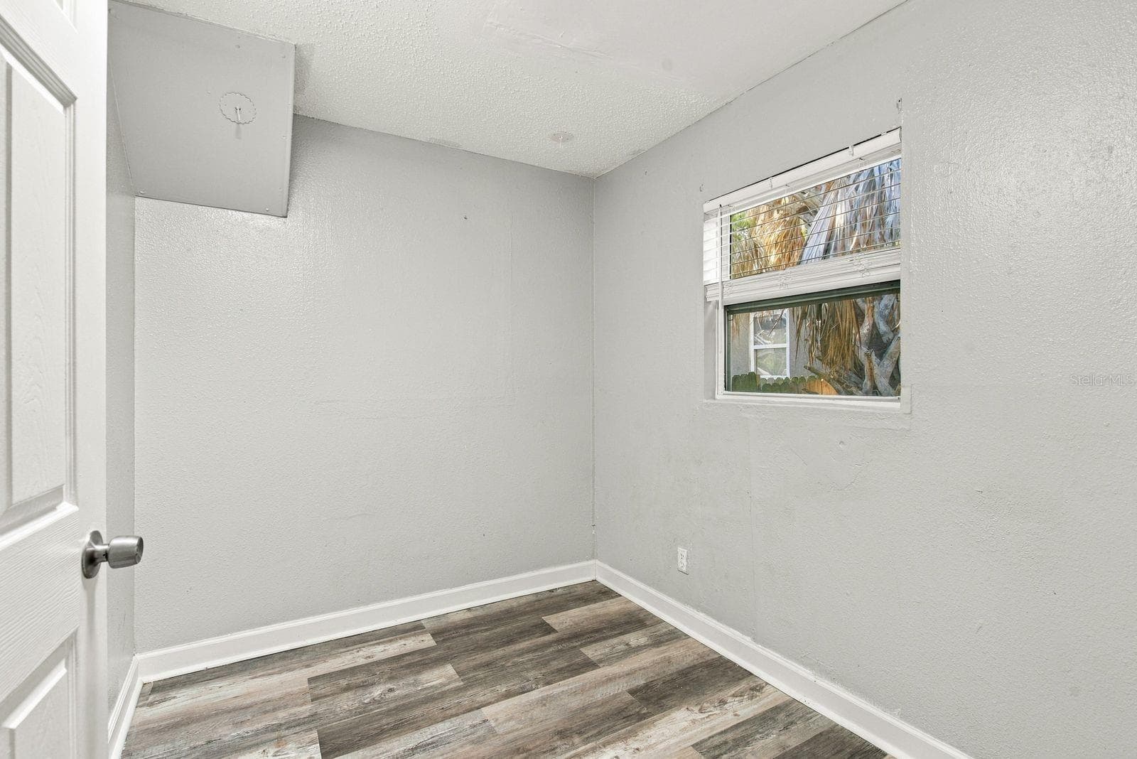 Duplex at 2834 FREEMONT TER S, ST PETERSBURG, photo 33 of 37