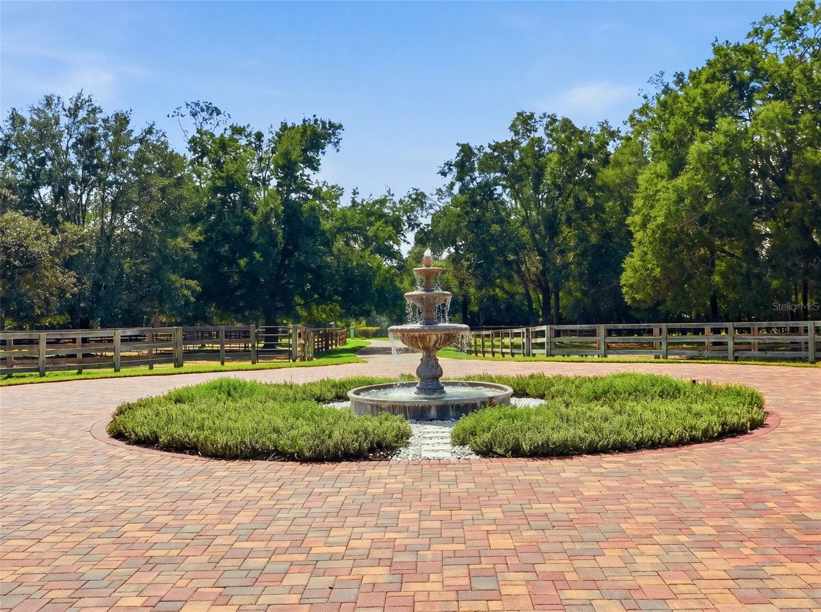 Single Family Residence at 1450 VIRGINIA LEE CIR, BROOKSVILLE, photo 6 of 96
