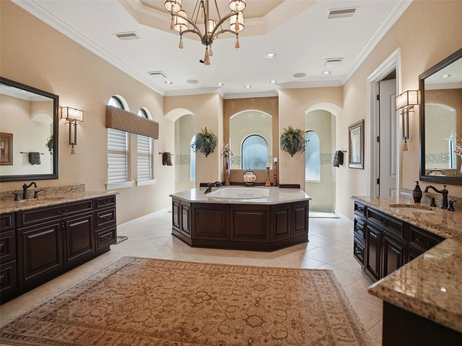 Primary Bathroom - 1450 VIRGINIA LEE CIR, BROOKSVILLE