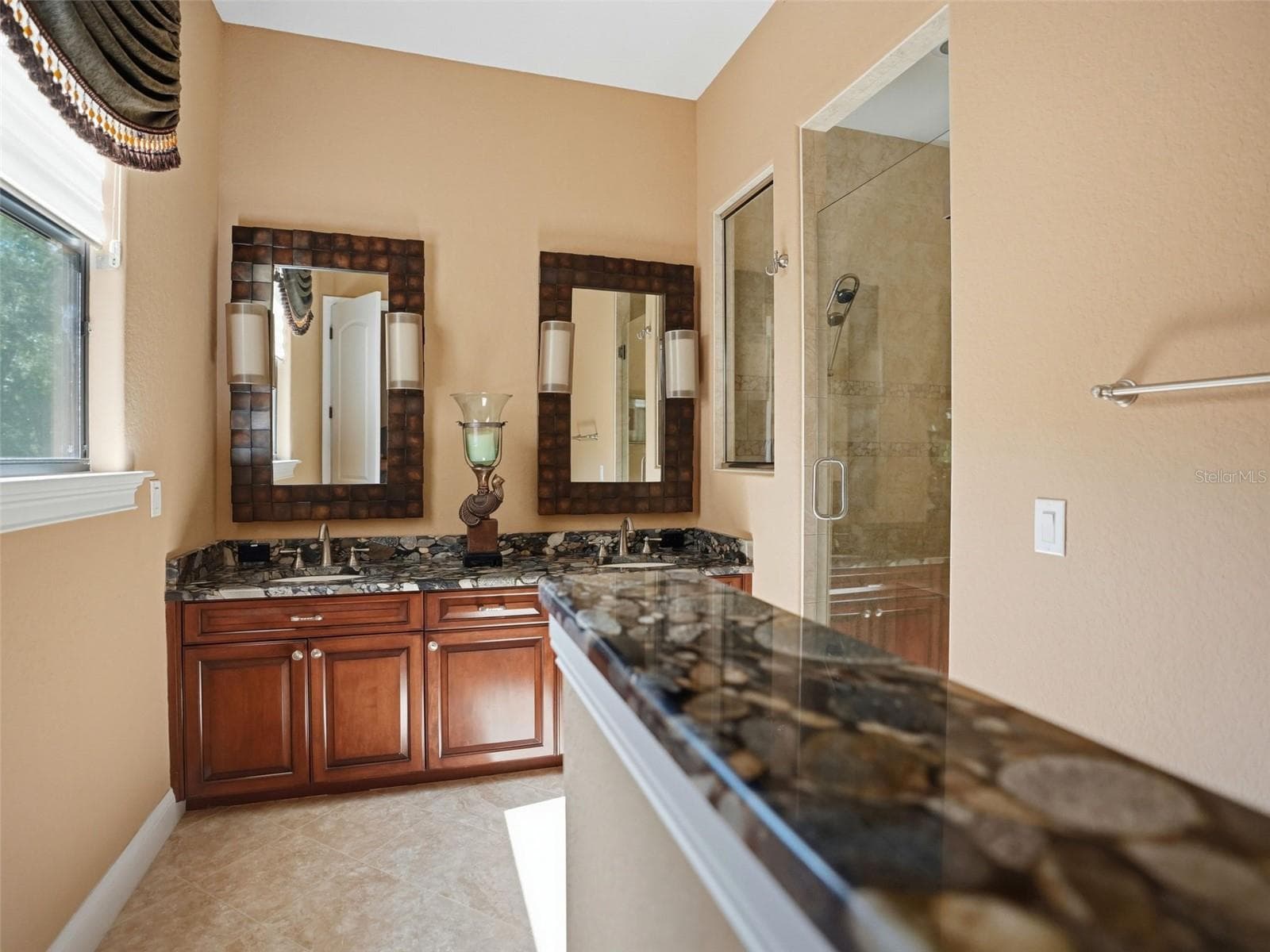 Upstairs Ensuite Bathroom - 1450 VIRGINIA LEE CIR, BROOKSVILLE
