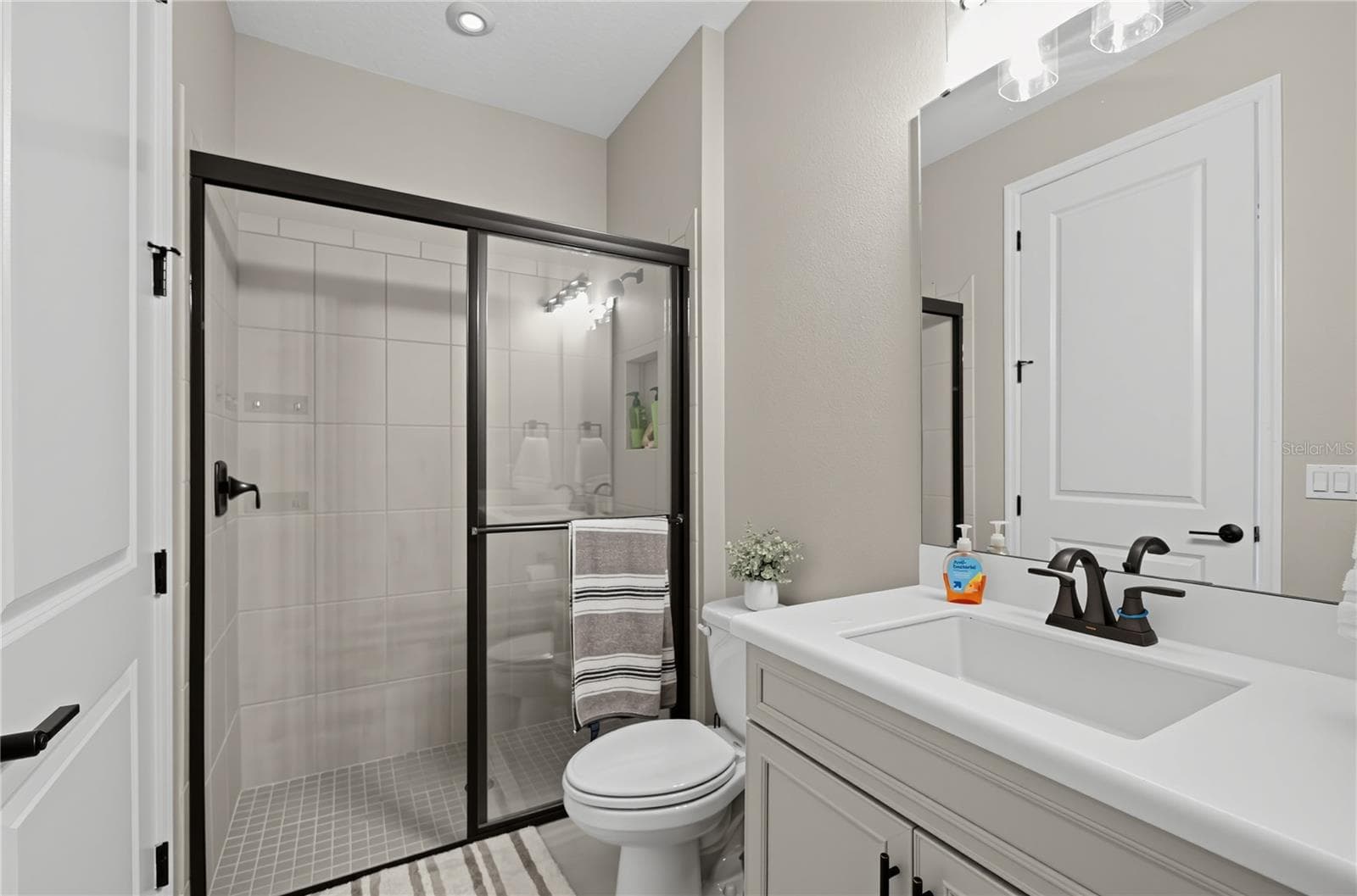 Main Level Full Bathroom - 15311 CALMING BALSAM ALY, WINTER GARDEN