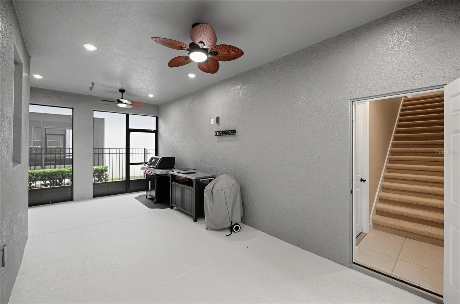 Upgraded, Covered Lanai - 15311 CALMING BALSAM ALY, WINTER GARDEN