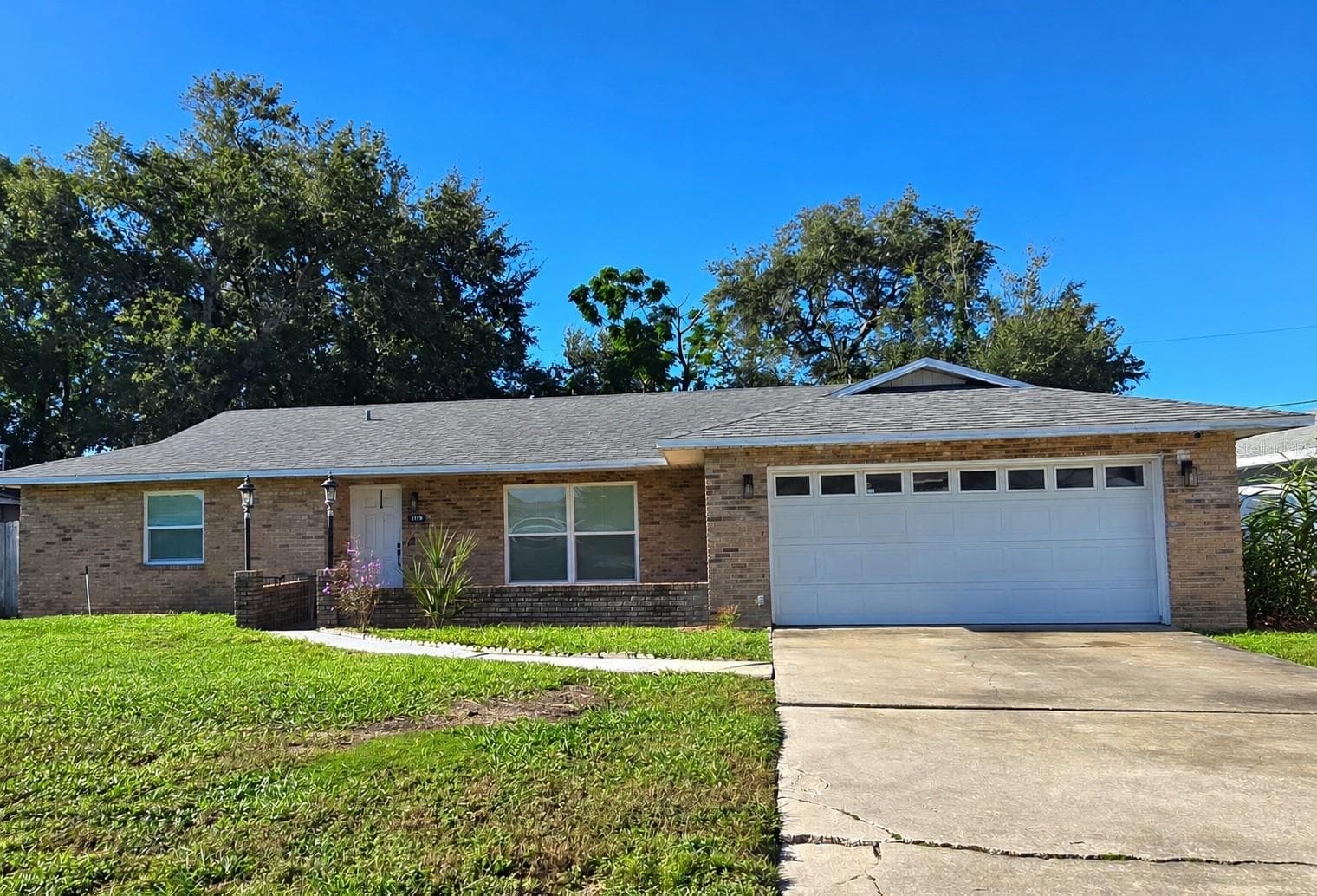 1179 E NORMANDY BLVD