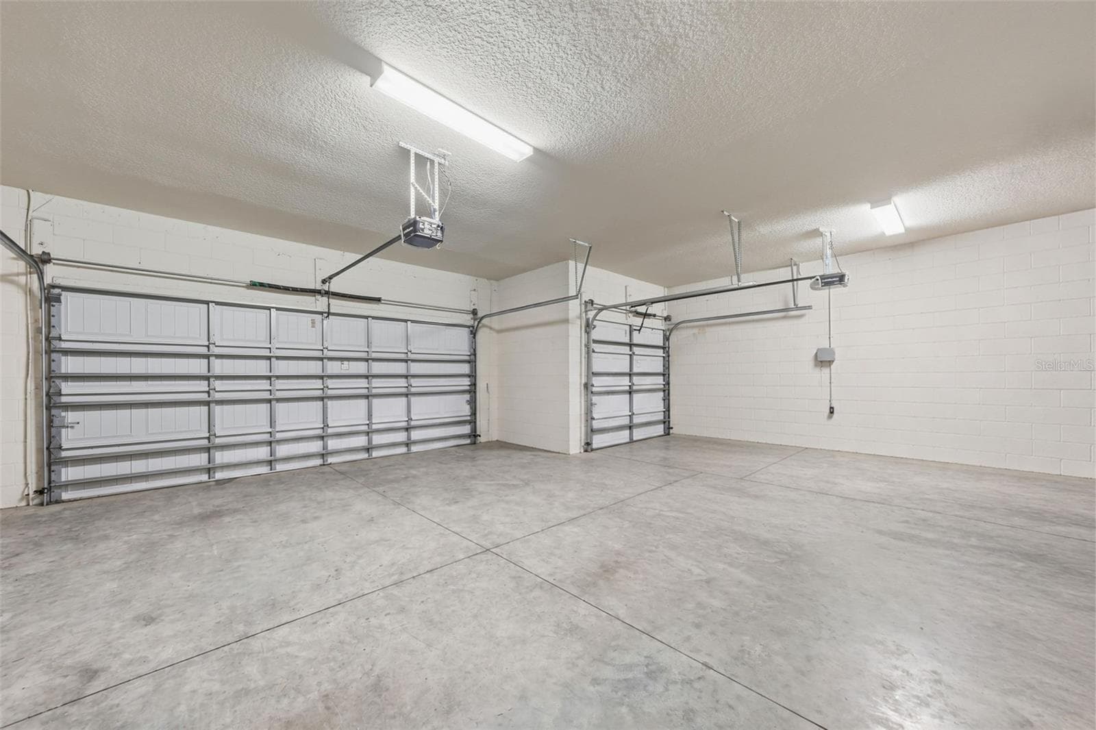 Garage - Virtal Picture - 30145 LOSINO CV, MOUNT DORA