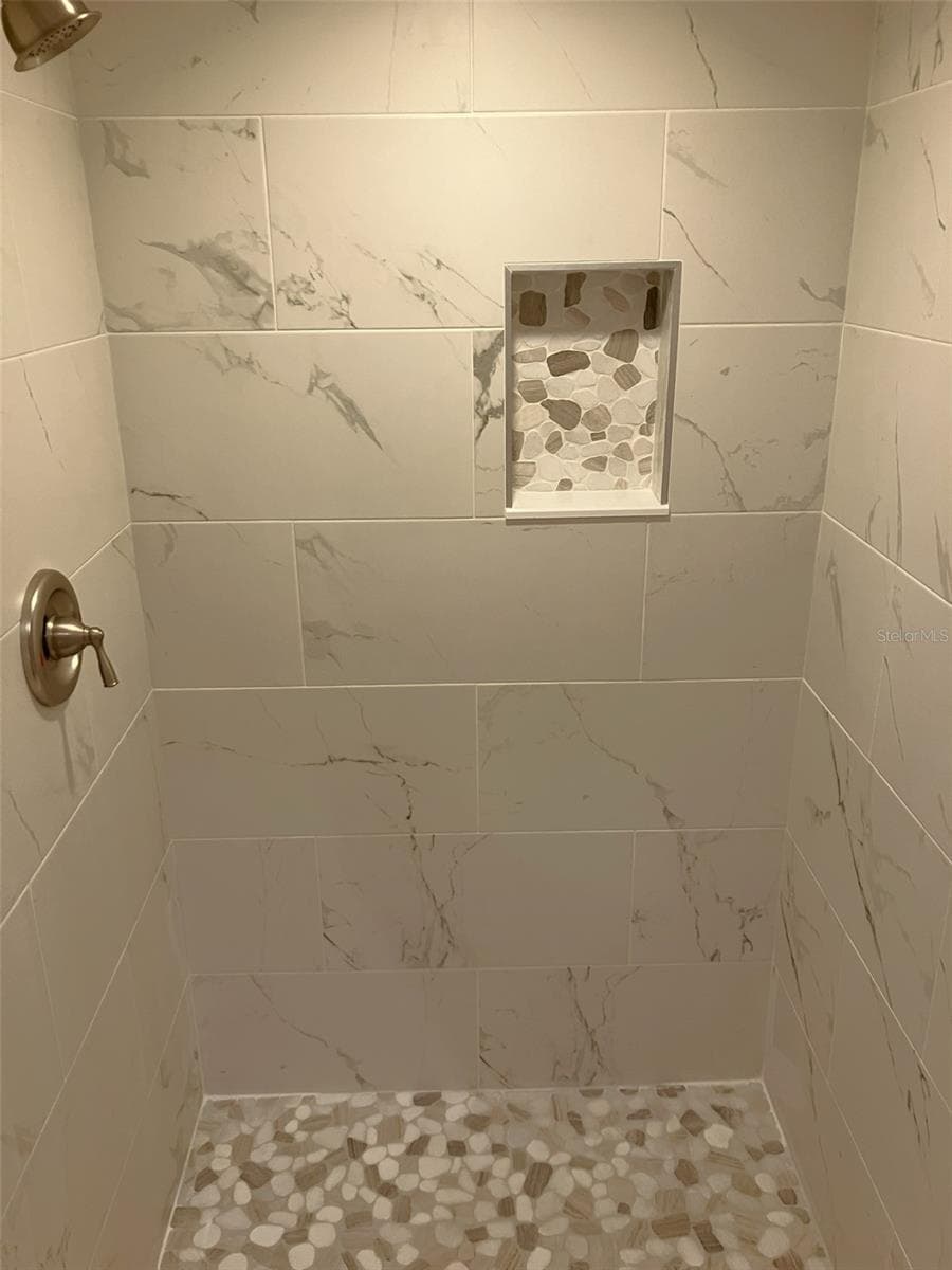 Primary Shower - 2460 LAURELWOOD DR #E, CLEARWATER