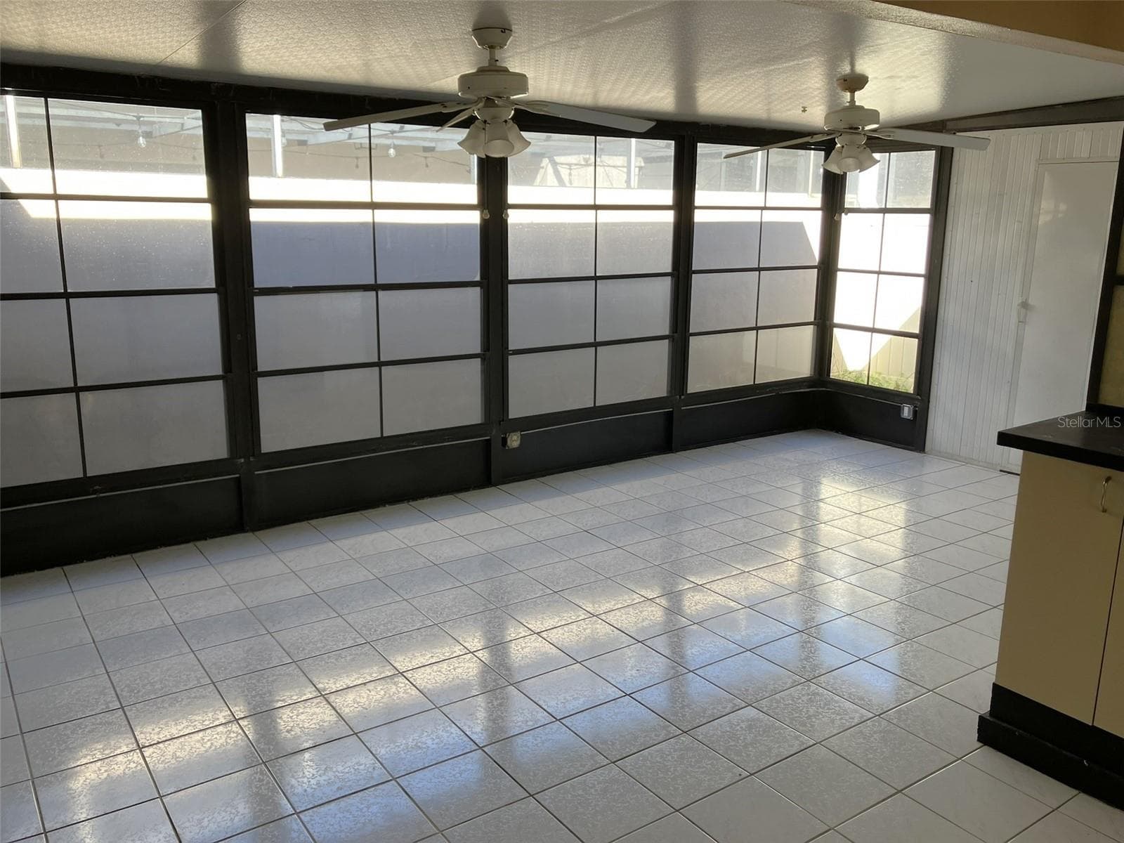 Porch/Lanai - 2460 LAURELWOOD DR #E, CLEARWATER