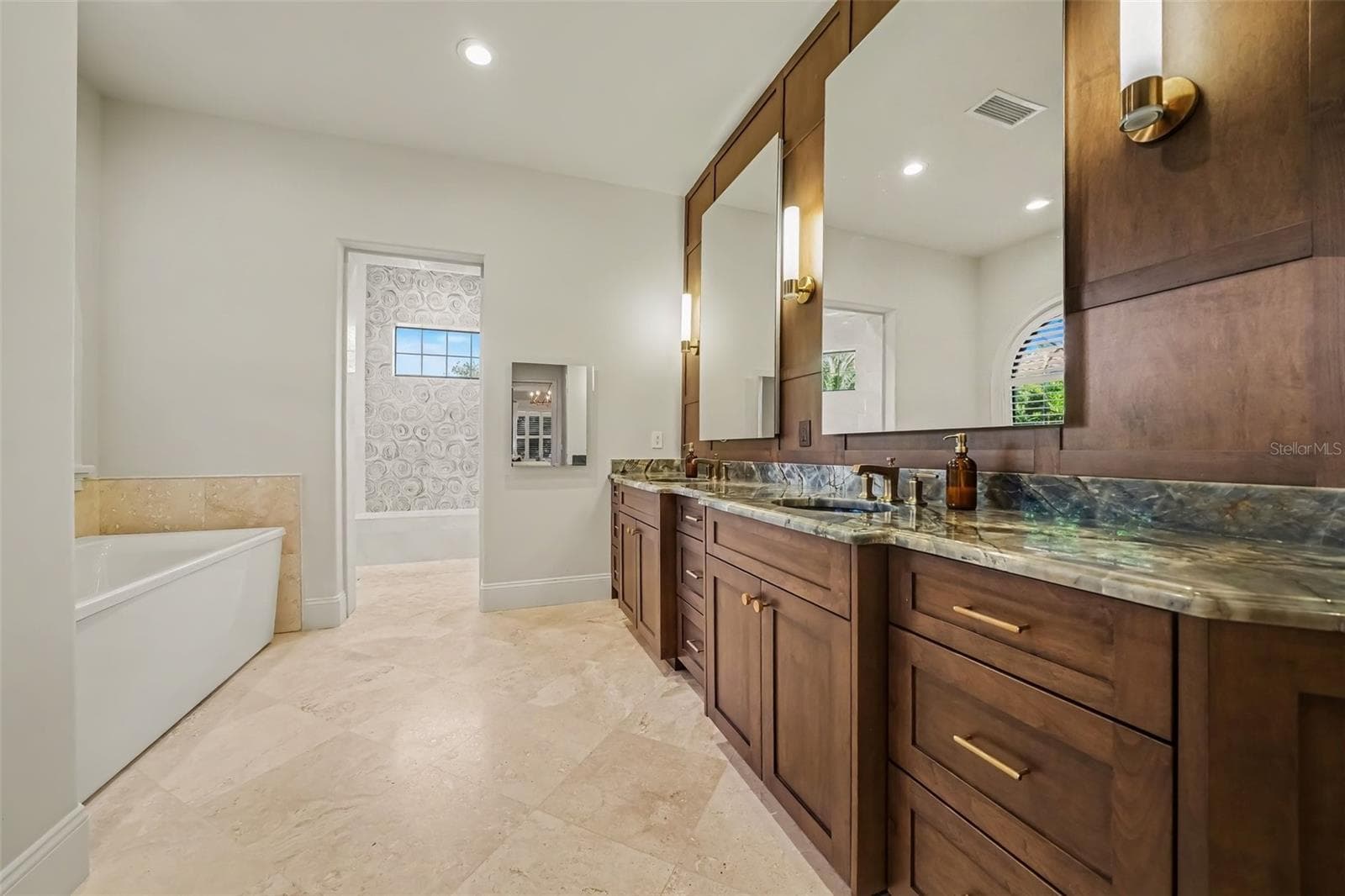Single Family Residence at 32519 HAWKS LAKE LN, SORRENTO, photo 35 of 74