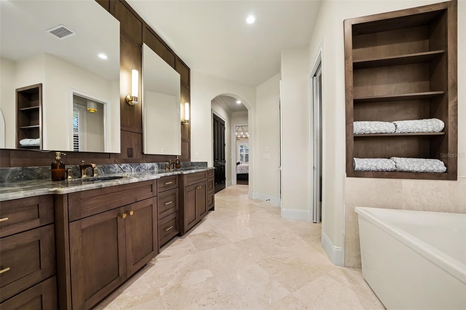 Single Family Residence at 32519 HAWKS LAKE LN, SORRENTO, photo 36 of 74
