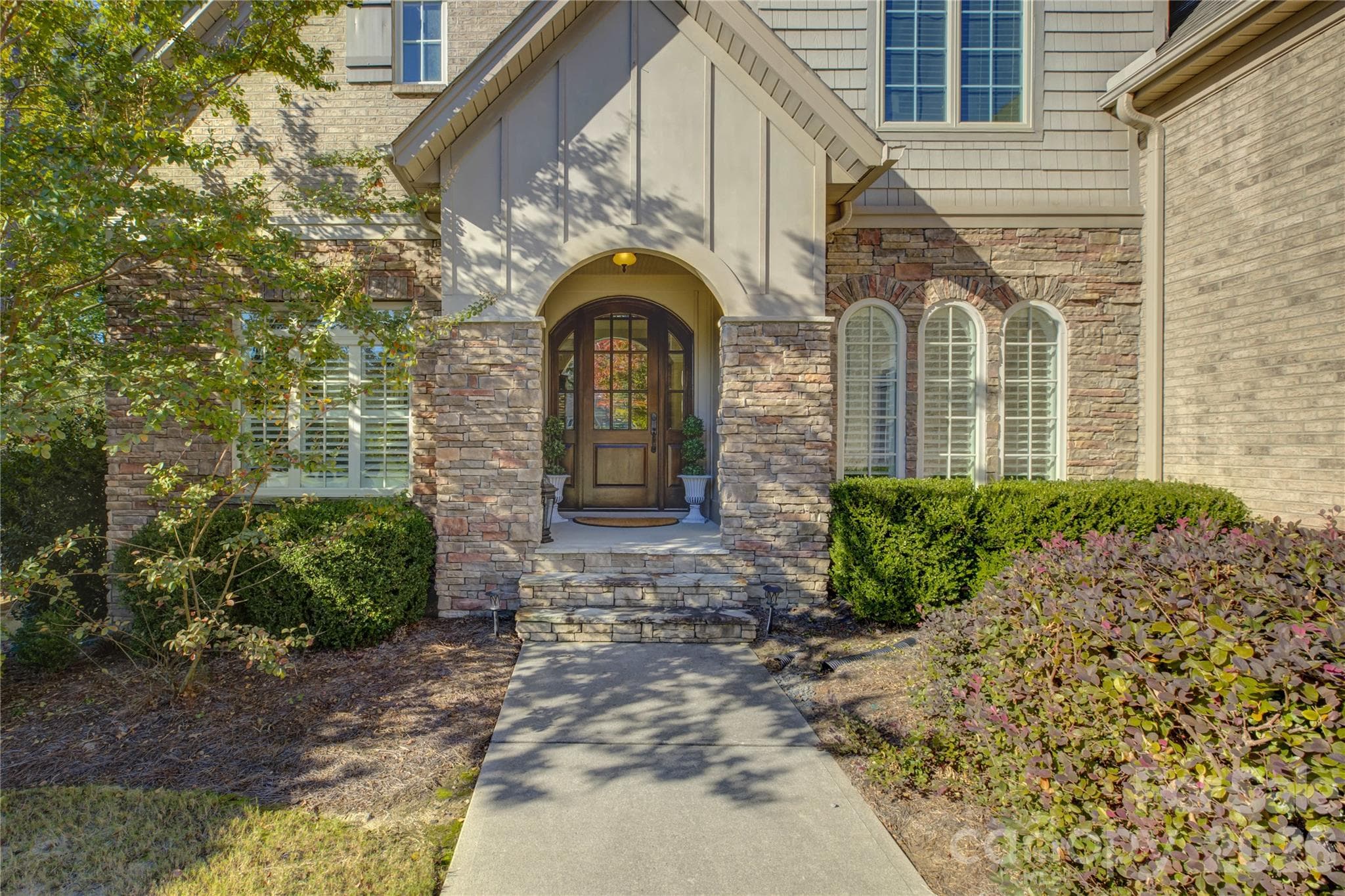 Single Family Residence at 17733 Colleton River Lane, Charlotte, photo 3 of 48