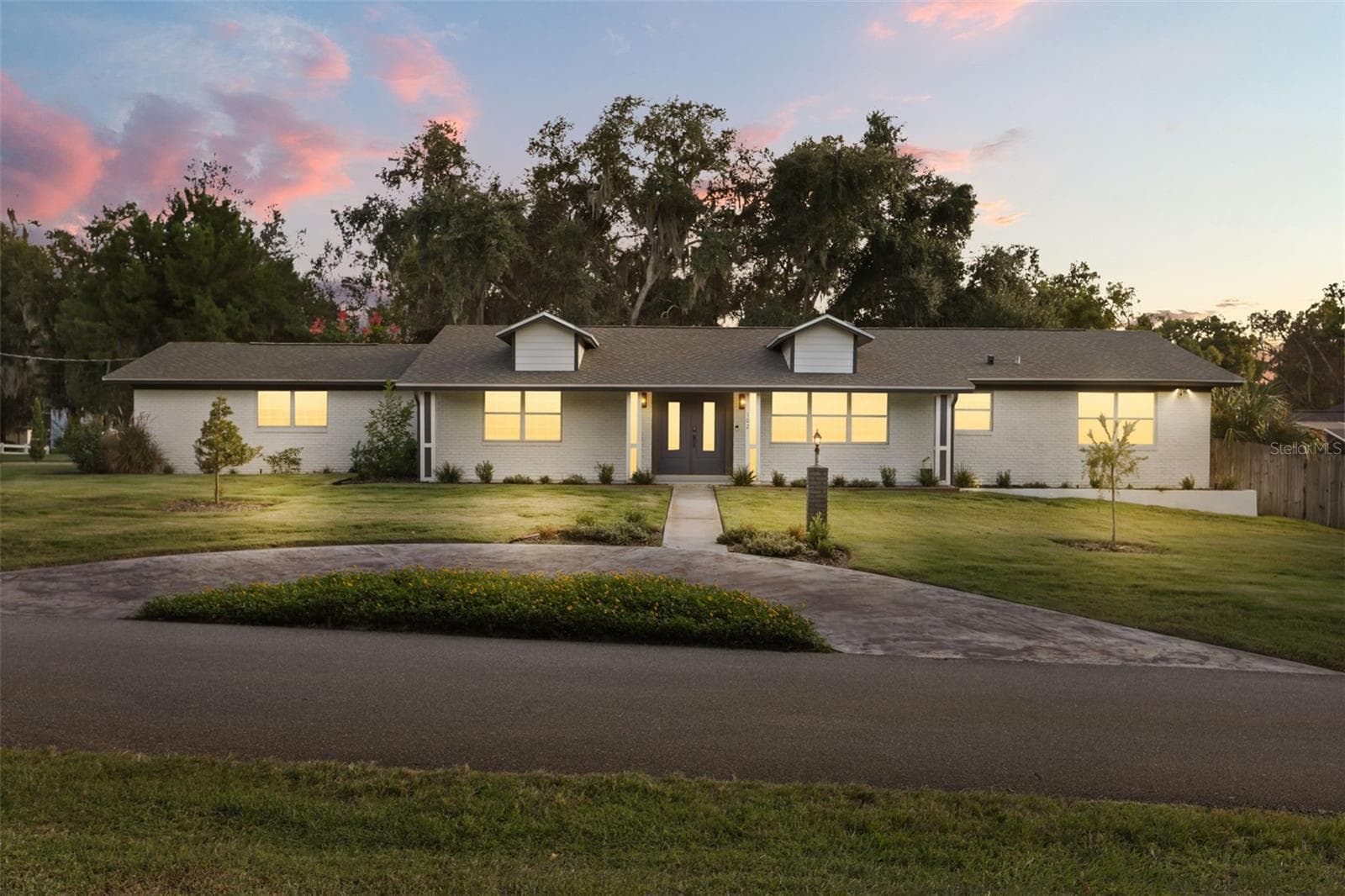 102 LINDA LN