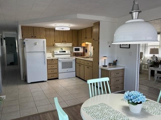 Mobile Home at 740 CAREFREE, VENICE, photo 11 of 34