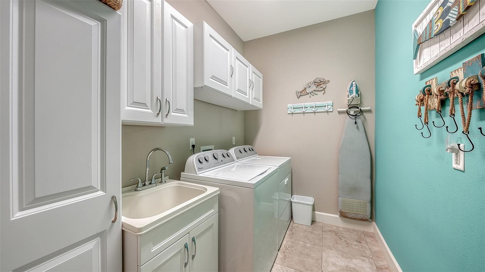 Single Family Residence at 5572 SENTIERO DR, NOKOMIS, photo 35 of 74