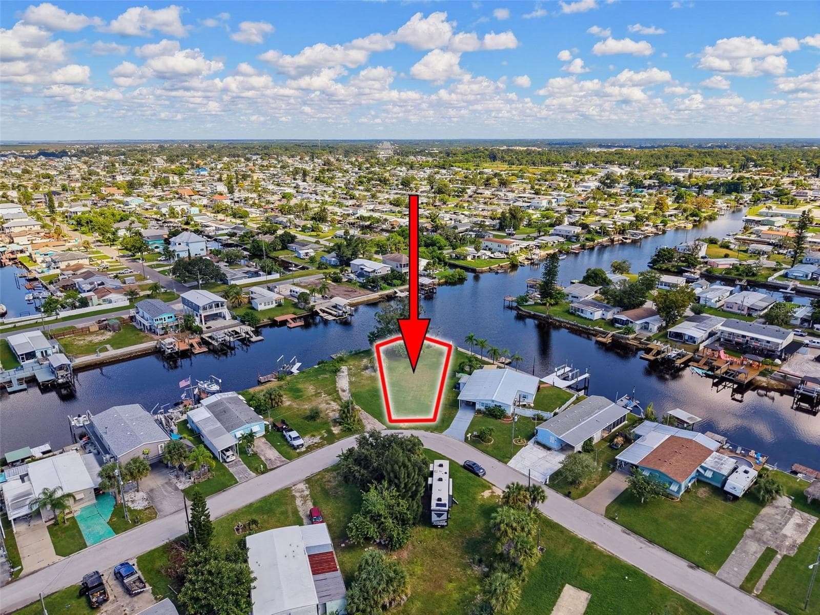 YOUR VISION STARTS WITH THE RIGHT LOCATION! - 13124 CABIN CT, HUDSON