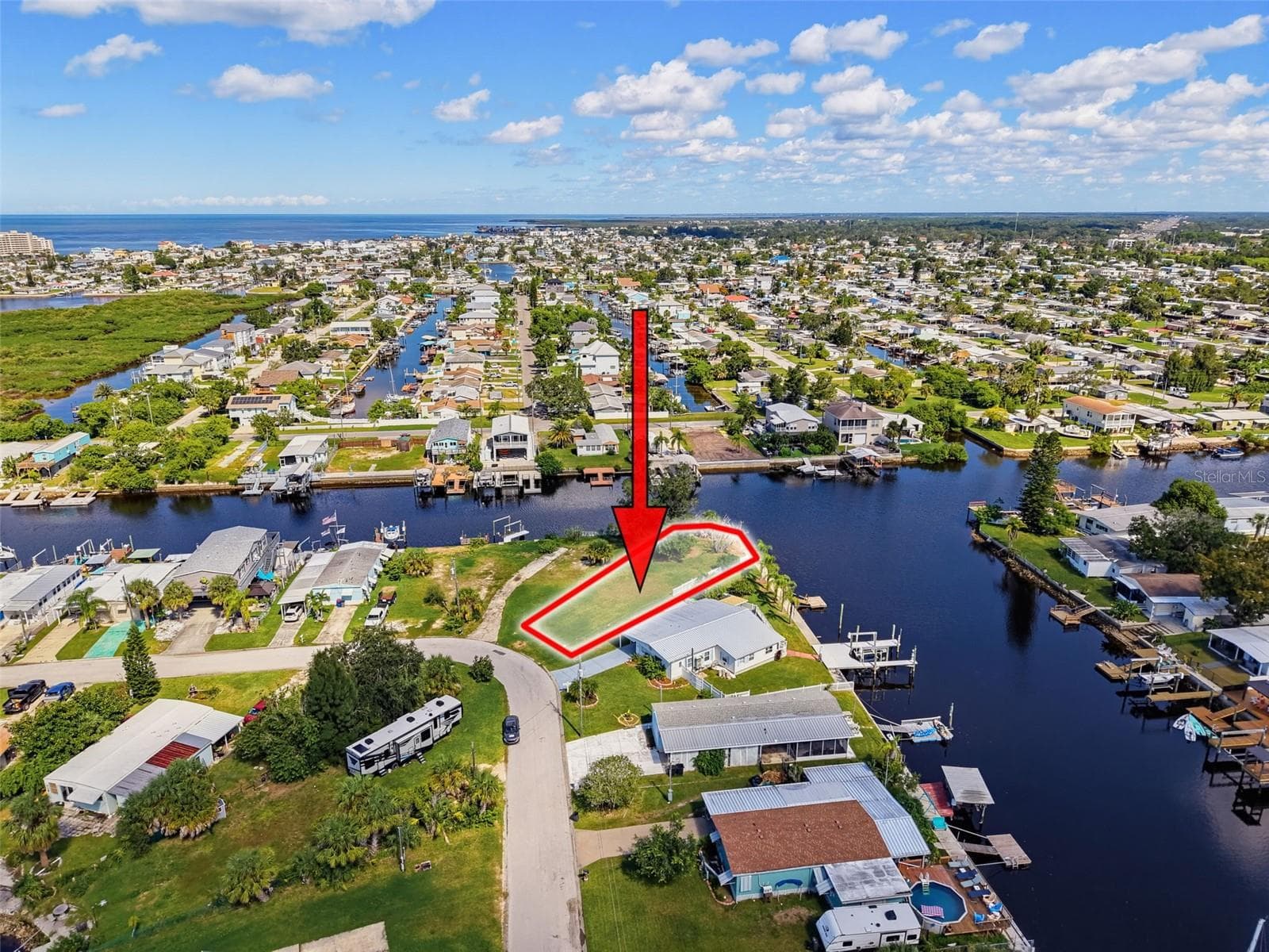 THE LAND IS READY, THE GULF IS CALLING! - 13124 CABIN CT, HUDSON