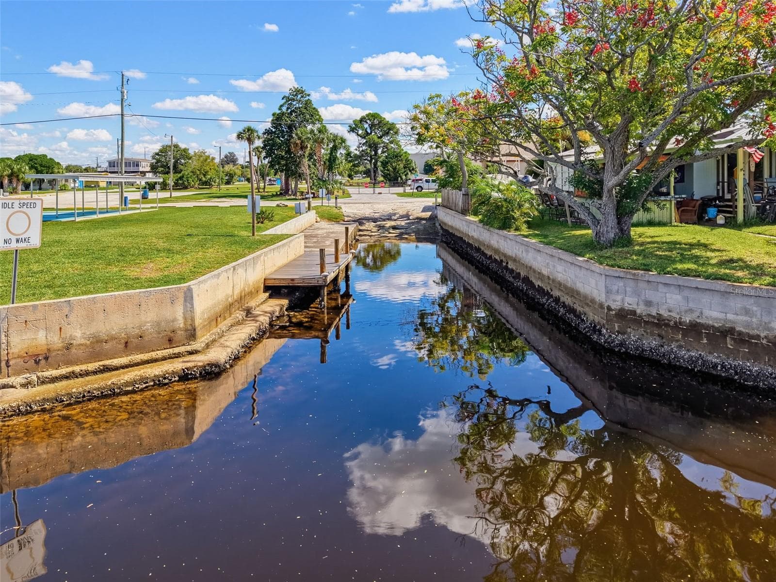 COMMUNITY BOAT RAMP! - 13124 CABIN CT, HUDSON
