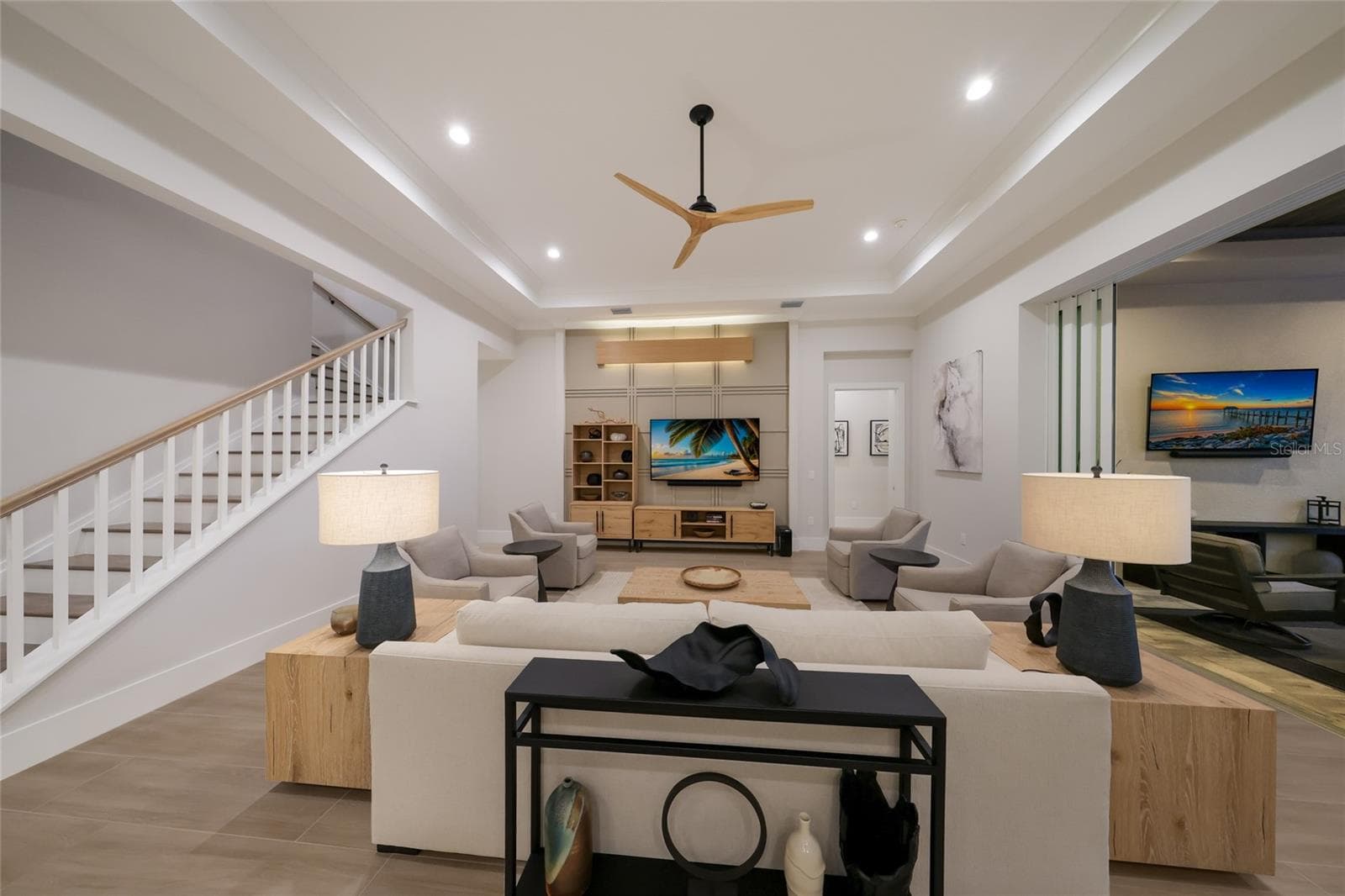 Single Family Residence at 8281 PAVIA WAY, LAKEWOOD RANCH, photo 12 of 98