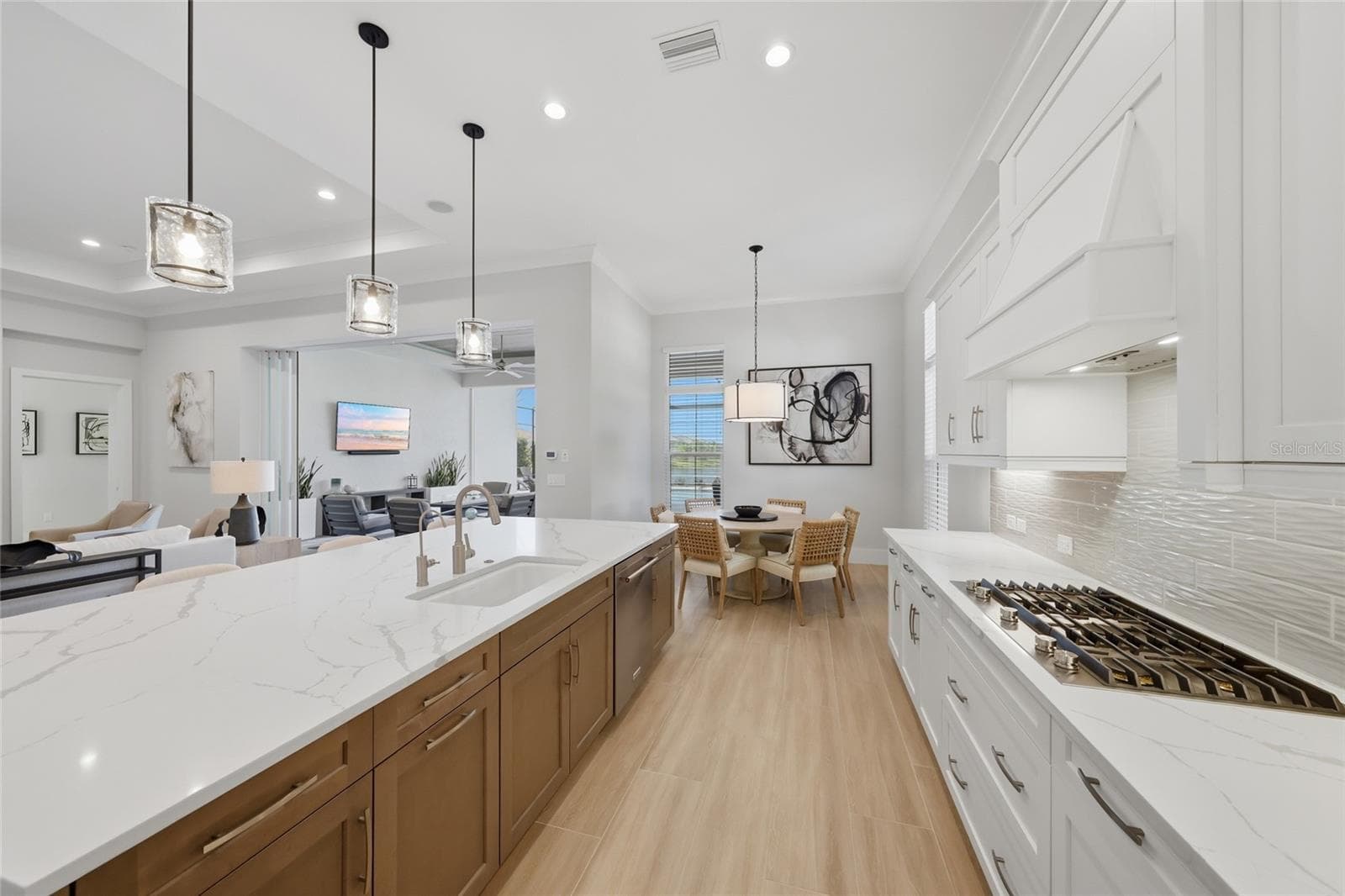 Single Family Residence at 8281 PAVIA WAY, LAKEWOOD RANCH, photo 22 of 98