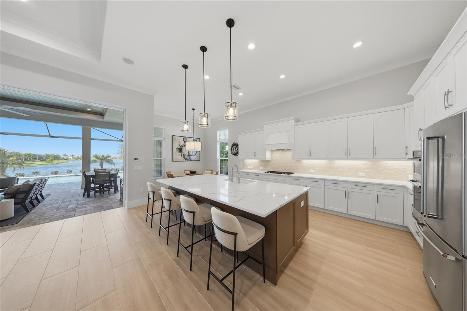 Single Family Residence at 8281 PAVIA WAY, LAKEWOOD RANCH, photo 23 of 98