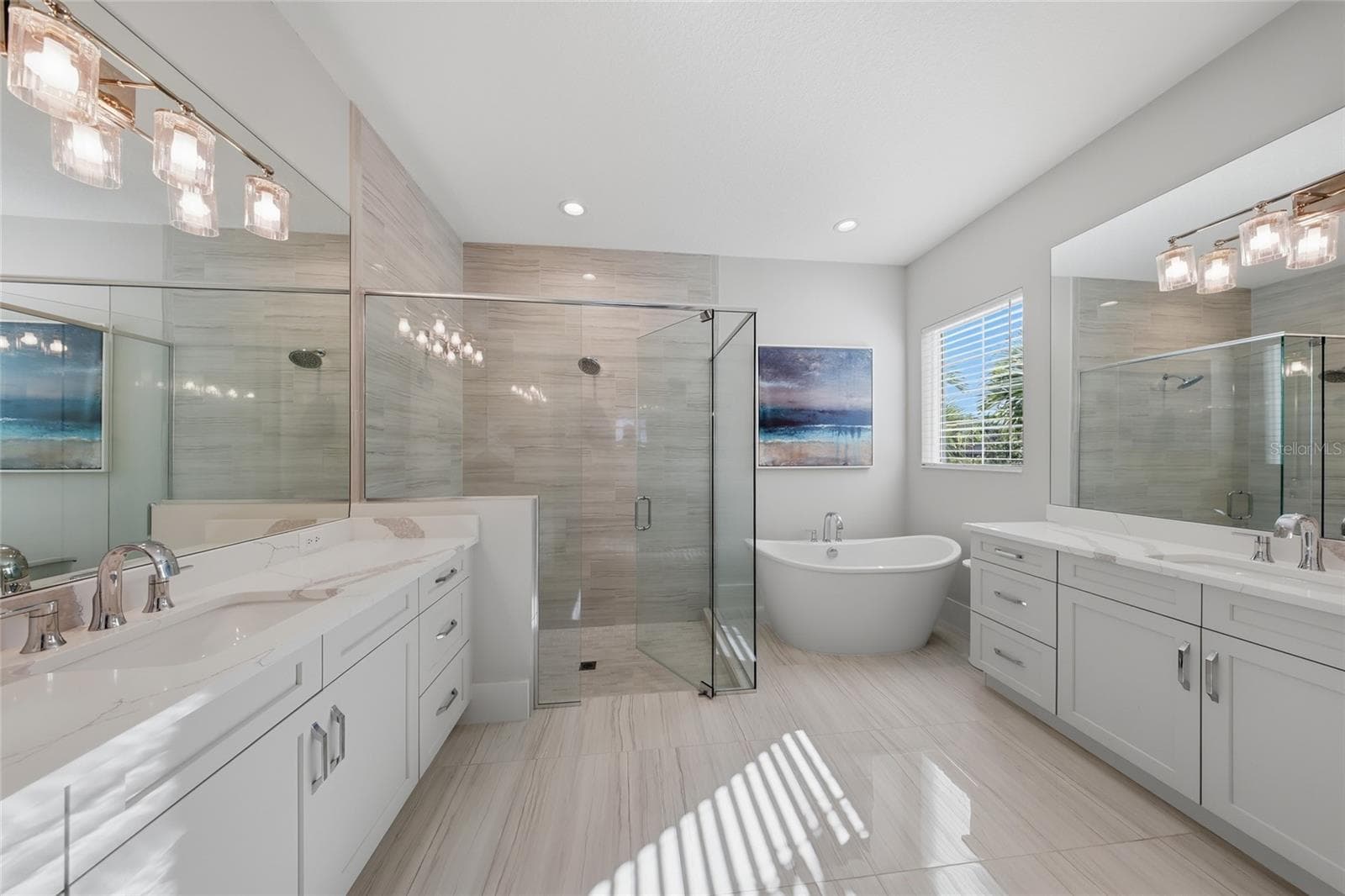 Single Family Residence at 8281 PAVIA WAY, LAKEWOOD RANCH, photo 29 of 98