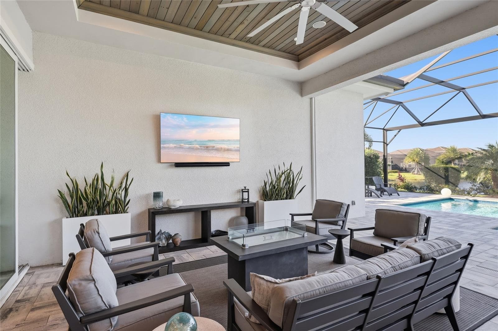 Single Family Residence at 8281 PAVIA WAY, LAKEWOOD RANCH, photo 60 of 98