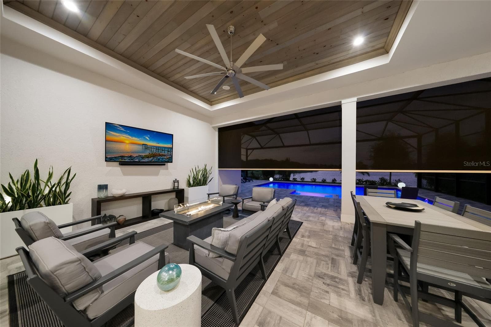 Single Family Residence at 8281 PAVIA WAY, LAKEWOOD RANCH, photo 64 of 98
