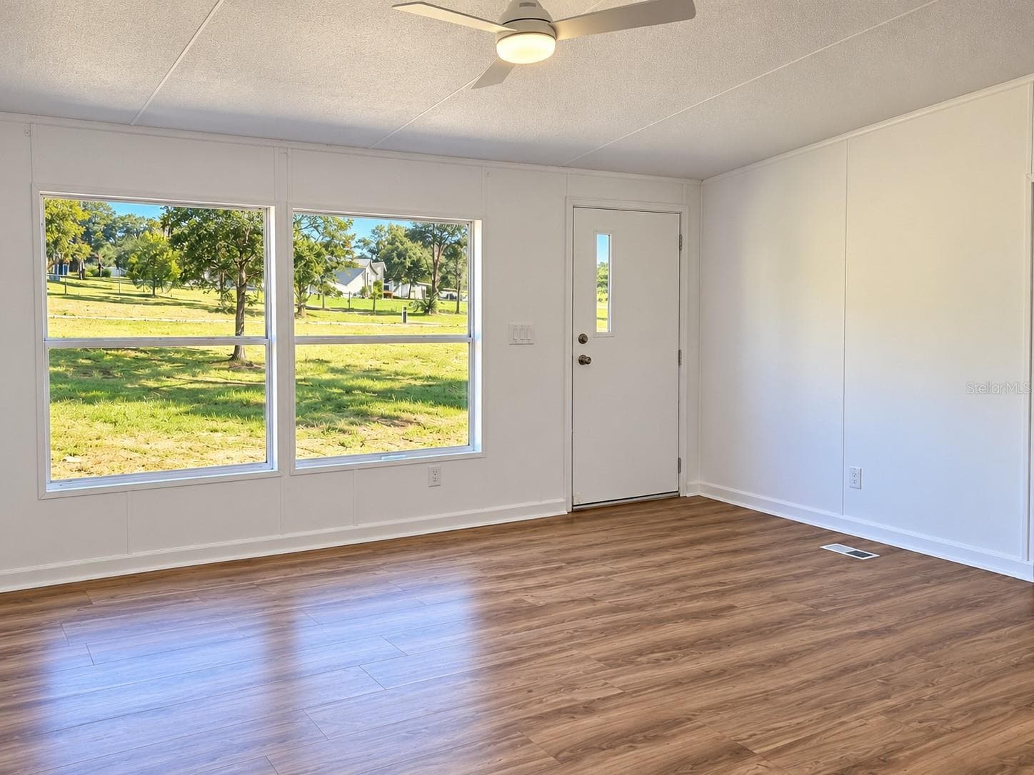 Manufactured Home at 4738 W BLACKRIDGE LN, HOMOSASSA, photo 6 of 17