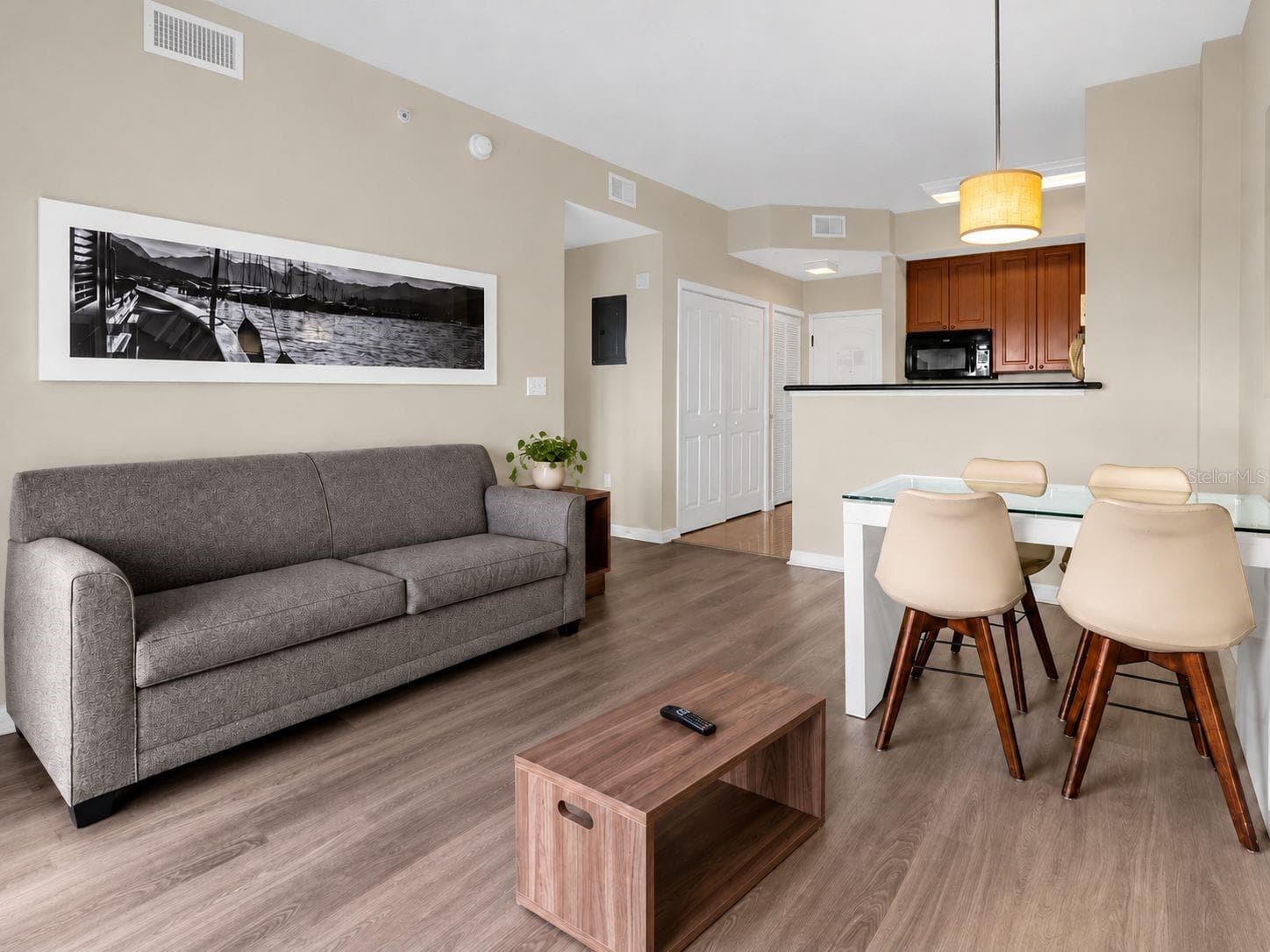 Condo - Hotel at 7395 UNIVERSAL BLVD #504, ORLANDO, photo 2 of 12
