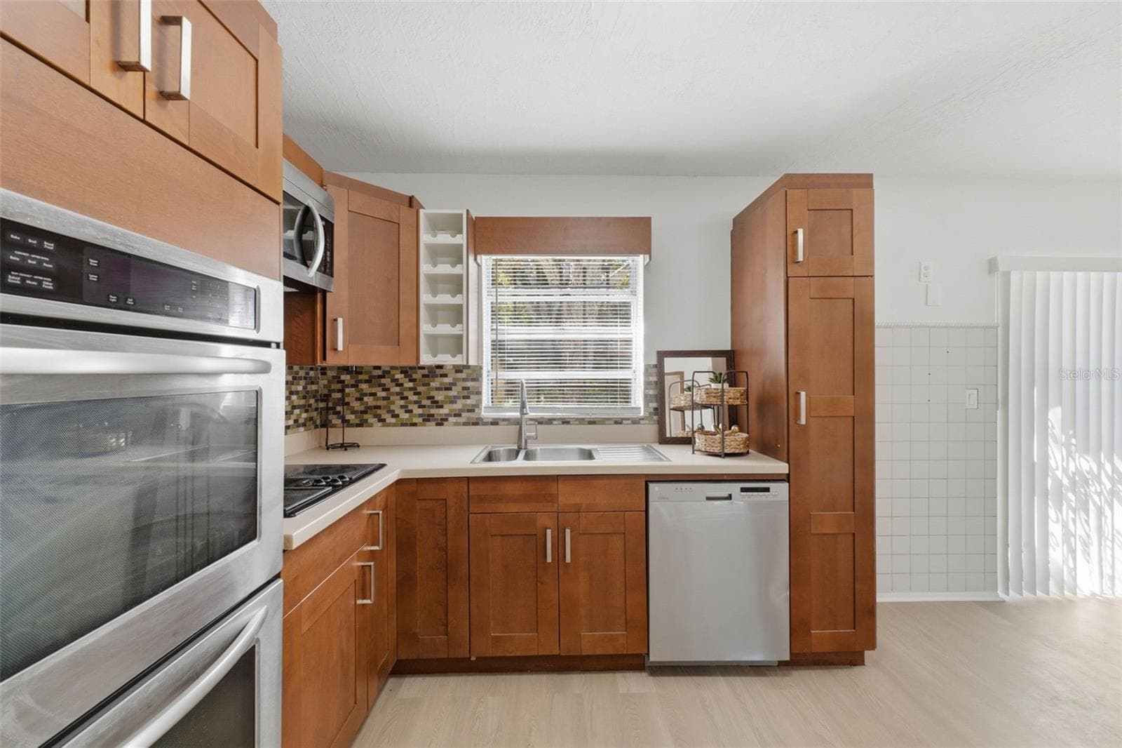Single Family Residence at 3010 EMERSON AVE S, ST PETERSBURG, photo 21 of 58