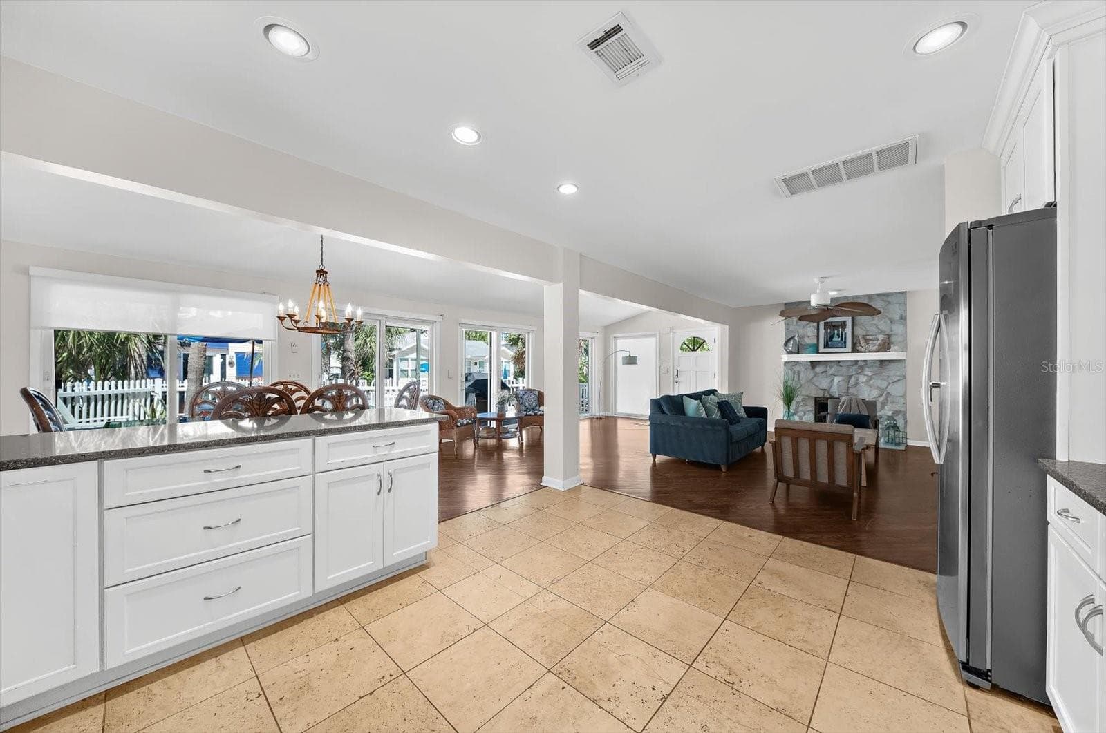 Single Family Residence at 19 CAMBRIA ST, CLEARWATER, photo 14 of 63