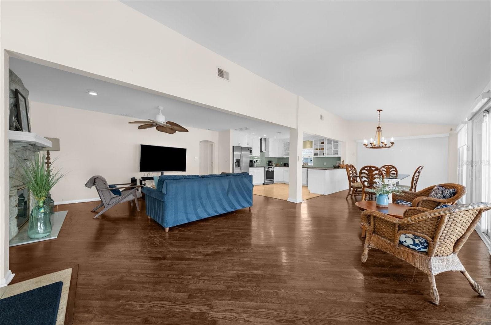 Single Family Residence at 19 CAMBRIA ST, CLEARWATER, photo 23 of 63