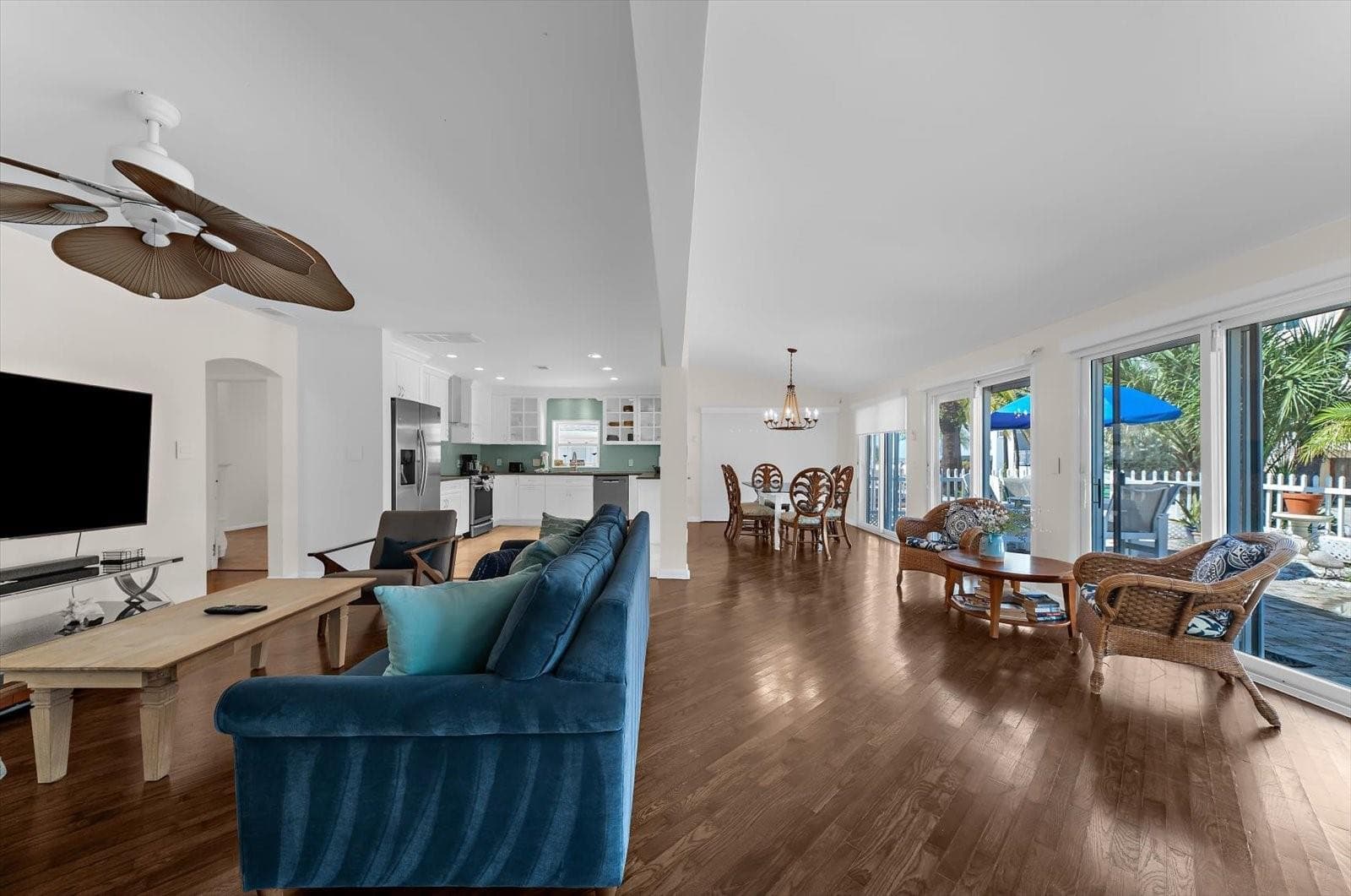 Single Family Residence at 19 CAMBRIA ST, CLEARWATER, photo 24 of 63