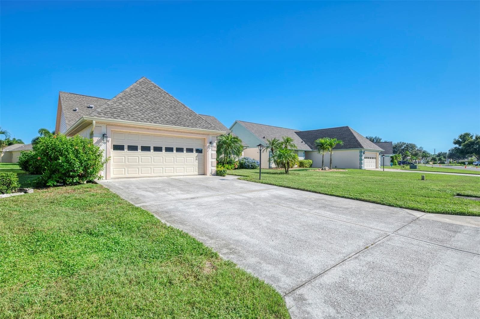 Oversized Garage - 238 PARK FOREST BLVD #146, ENGLEWOOD