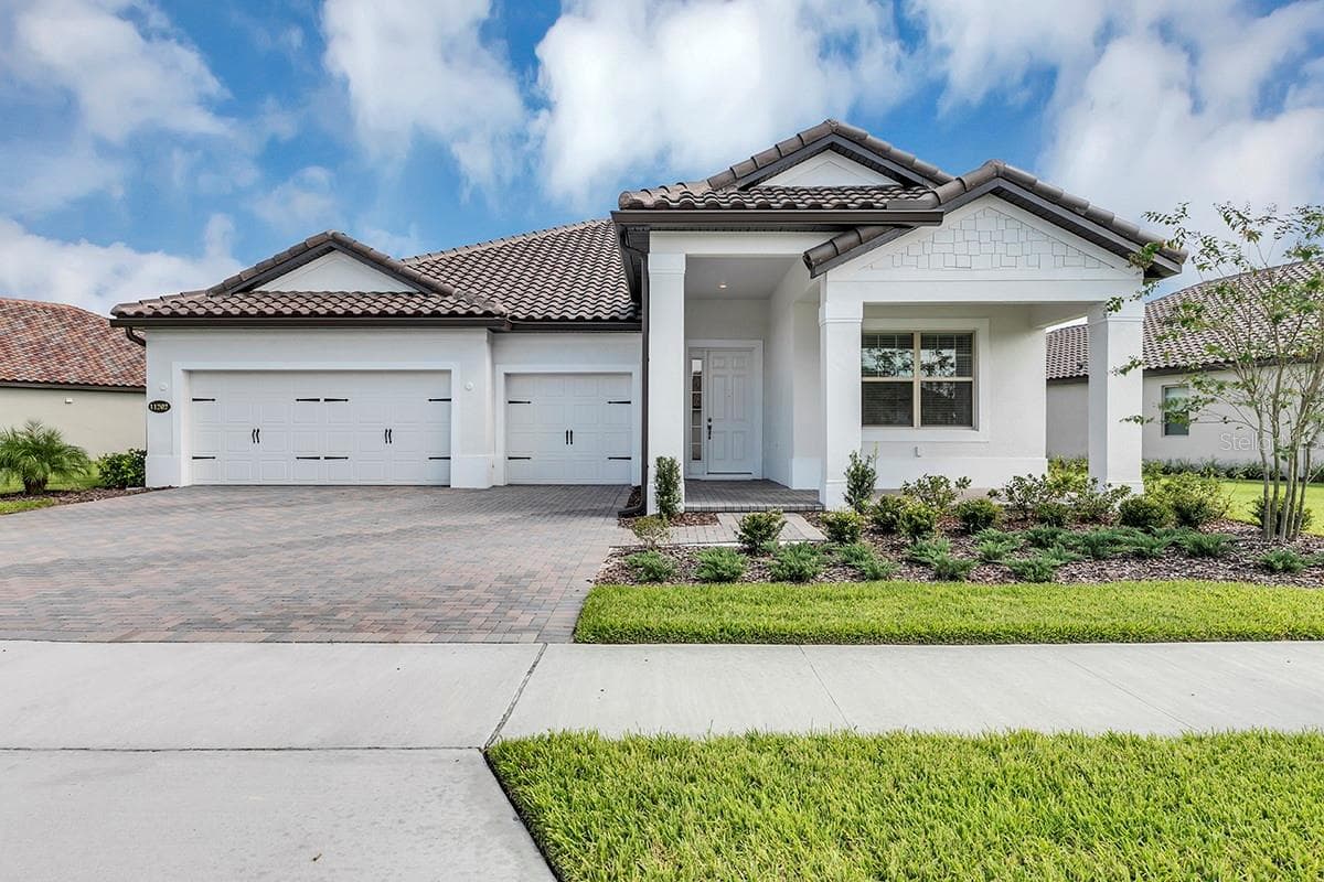 Single Family Residence at 11202 LEMON LAKE BLVD, ORLANDO, photo 2 of 58