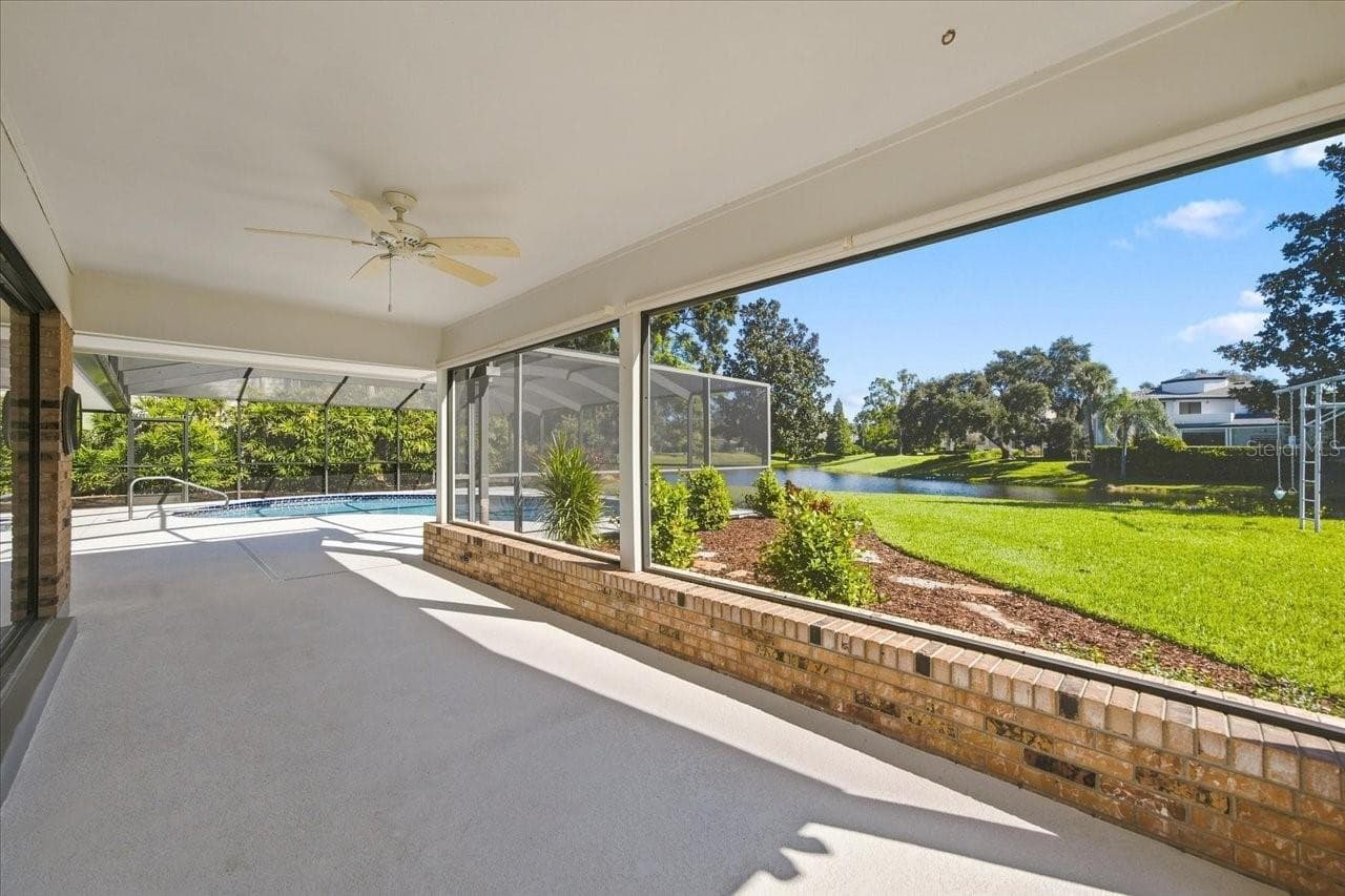 Single Family Residence at 4110 CARROLLWOOD VILLAGE DR, TAMPA, photo 8 of 54