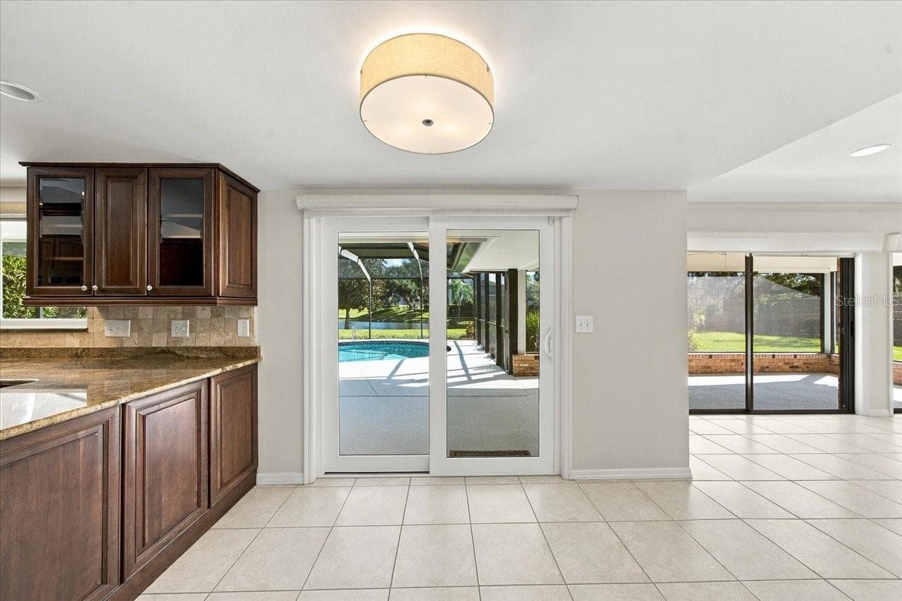 Single Family Residence at 4110 CARROLLWOOD VILLAGE DR, TAMPA, photo 21 of 54