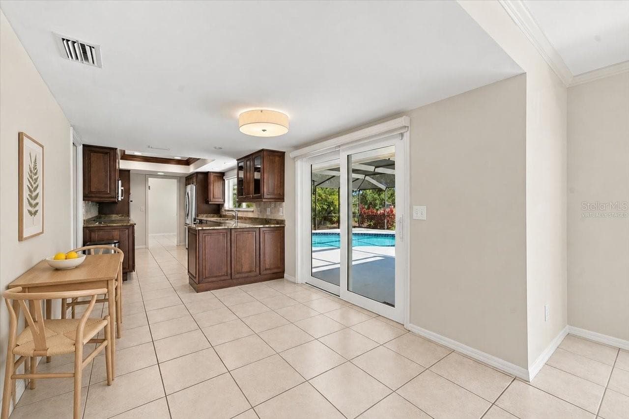 virtually staged - 4110 CARROLLWOOD VILLAGE DR, TAMPA
