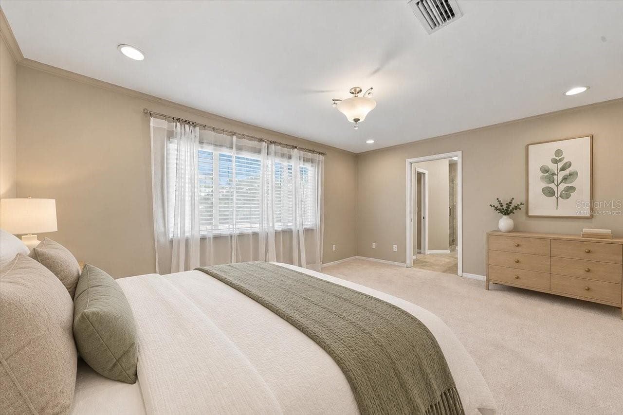 virtually staged - 4110 CARROLLWOOD VILLAGE DR, TAMPA