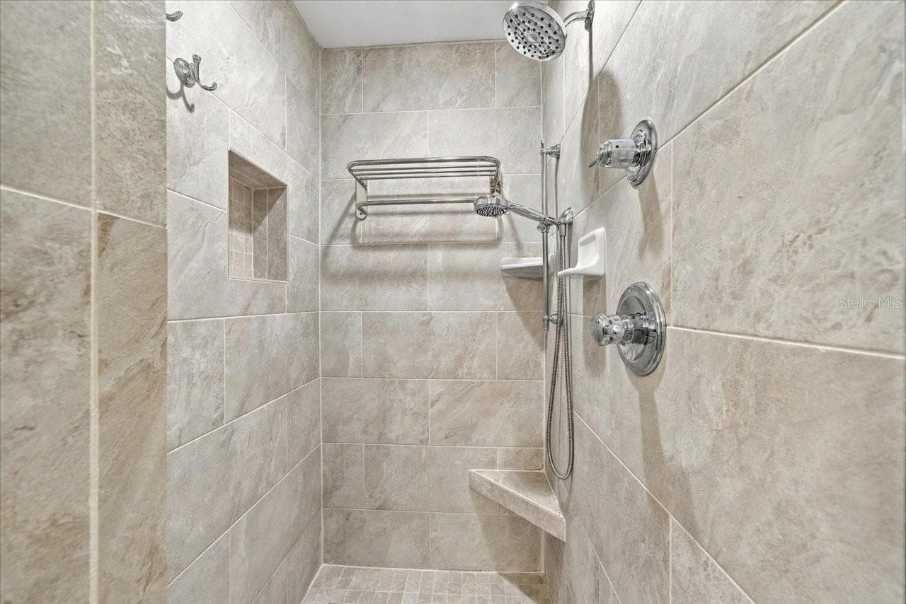 Single Family Residence at 4110 CARROLLWOOD VILLAGE DR, TAMPA, photo 35 of 54