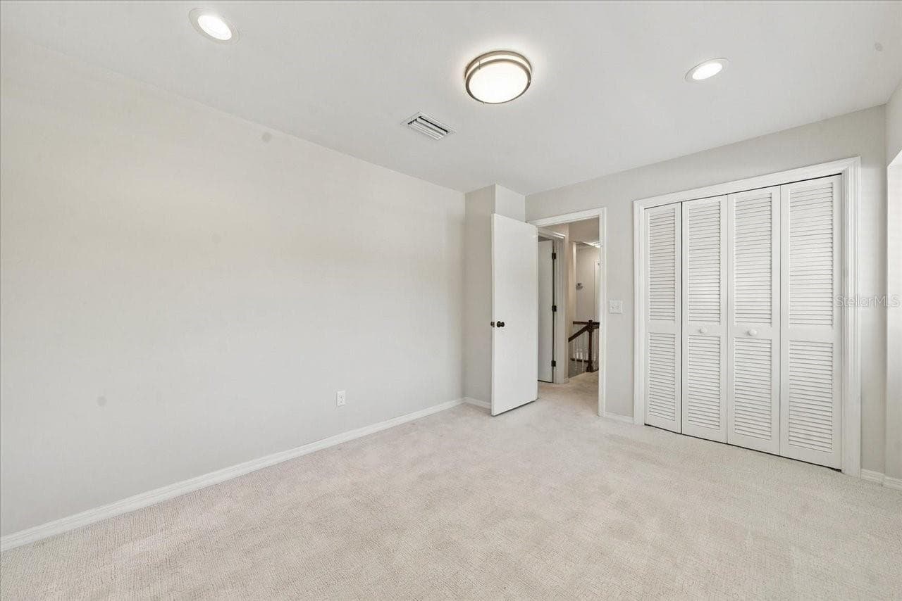 Single Family Residence at 4110 CARROLLWOOD VILLAGE DR, TAMPA, photo 37 of 54