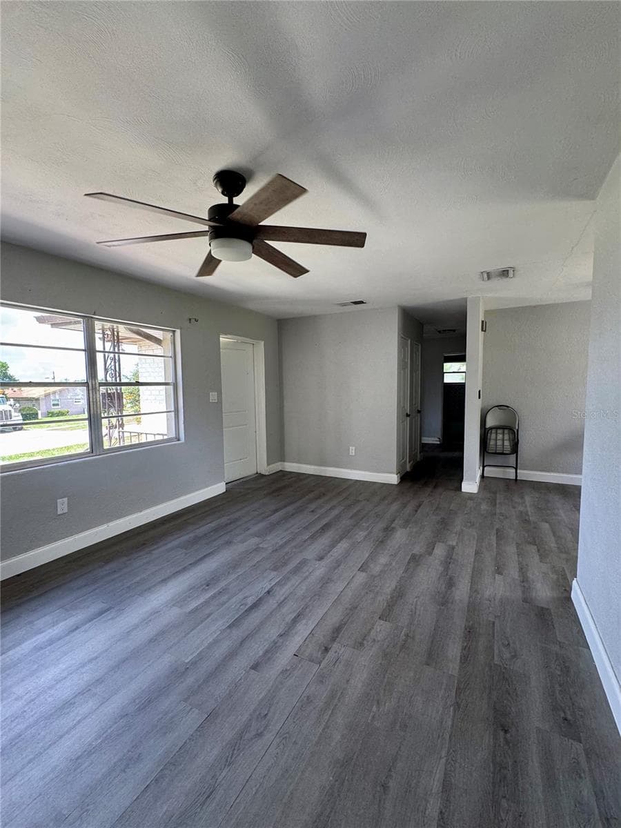 Family Room - 911 EXMOOR WAY, LAKE WALES