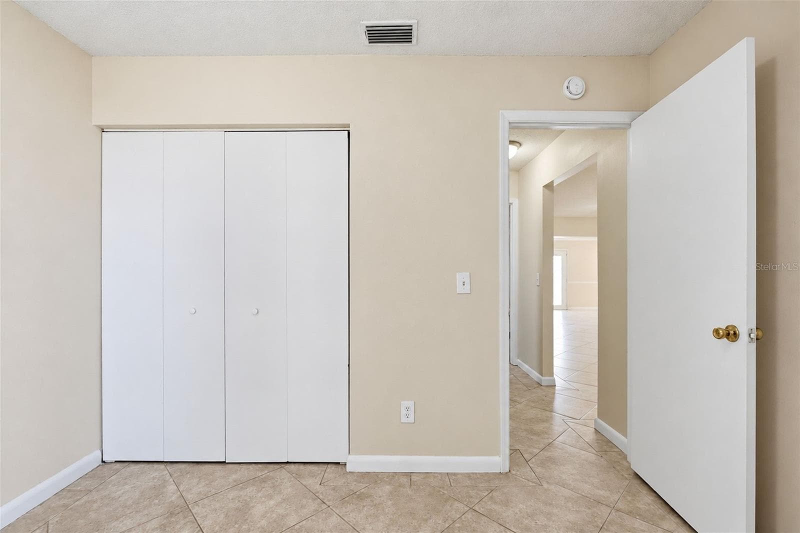 Single Family Residence at 9006 DIXIANA VILLA CIR, TAMPA, photo 40 of 109
