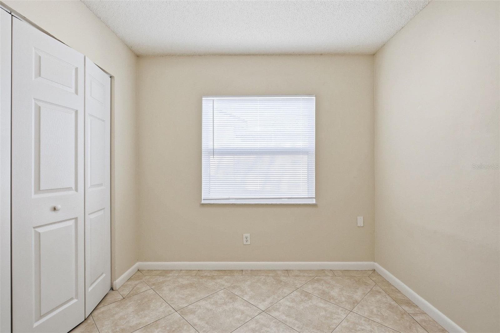 Single Family Residence at 9006 DIXIANA VILLA CIR, TAMPA, photo 44 of 109