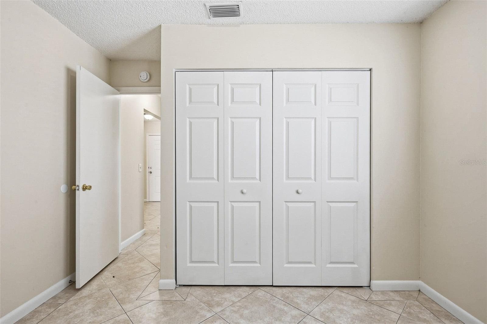 Single Family Residence at 9006 DIXIANA VILLA CIR, TAMPA, photo 50 of 109