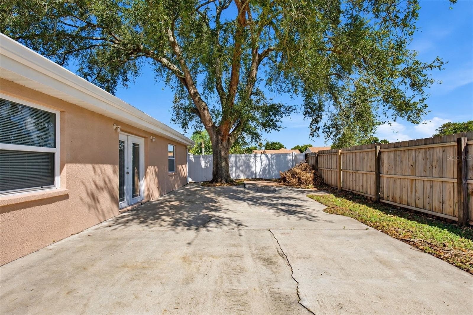 Single Family Residence at 9006 DIXIANA VILLA CIR, TAMPA, photo 58 of 109