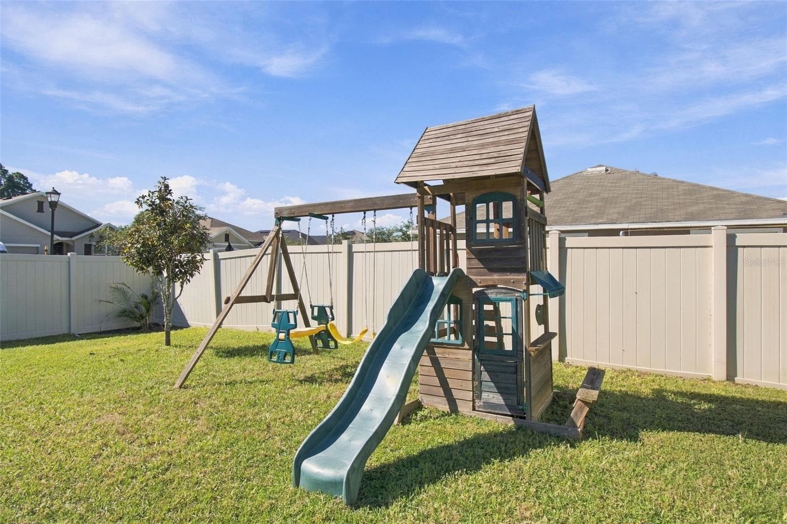Single Family Residence at 16472 LITTLE GARDEN DR, WIMAUMA, photo 24 of 45