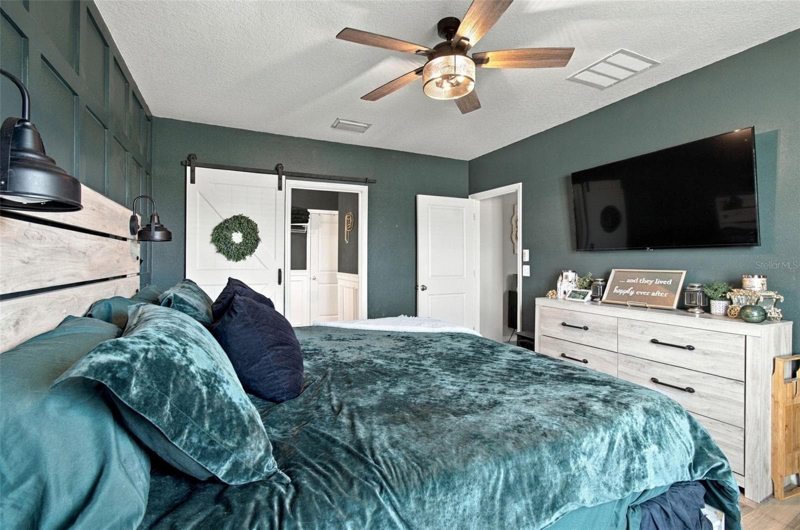 Single Family Residence at 16472 LITTLE GARDEN DR, WIMAUMA, photo 28 of 45