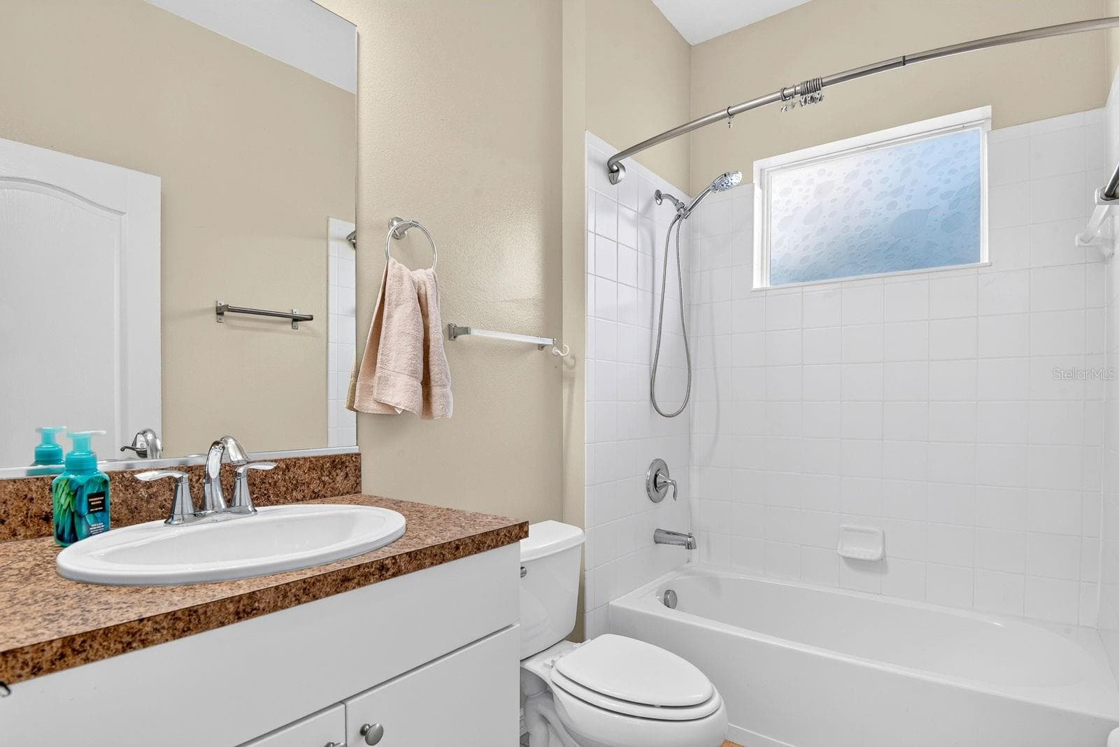 Guest Bathroom - 5312 AQUA BREEZE DR, BRADENTON