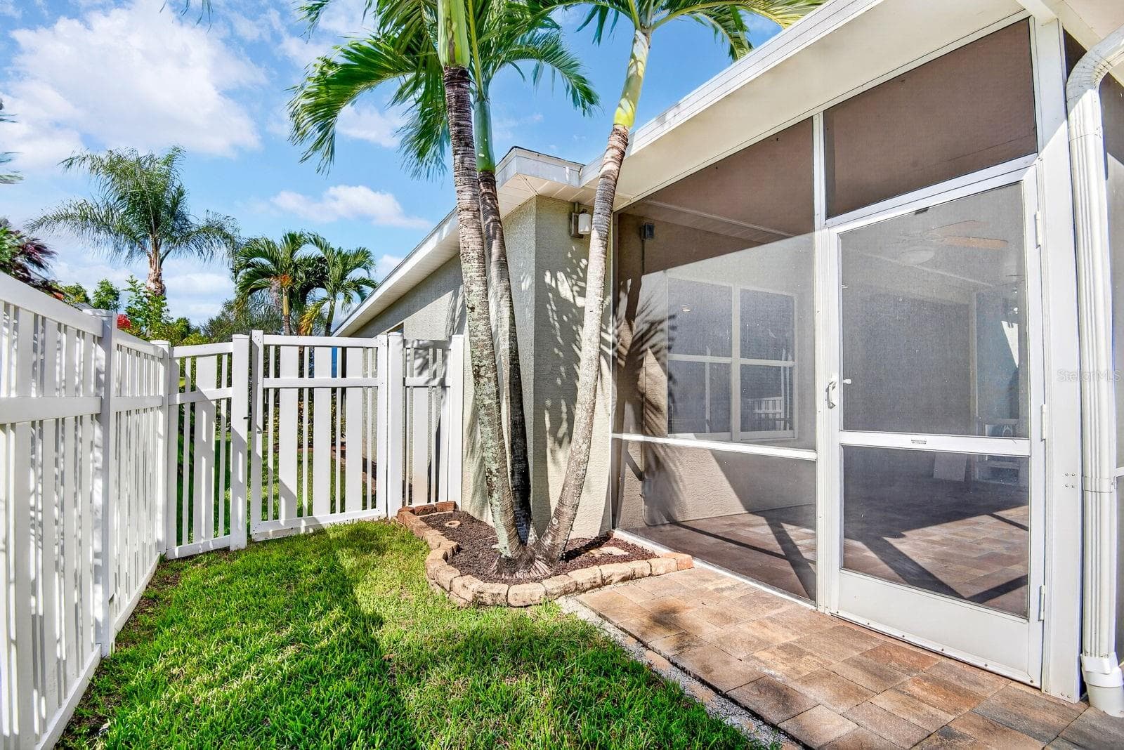 Back Side Yard - 5312 AQUA BREEZE DR, BRADENTON